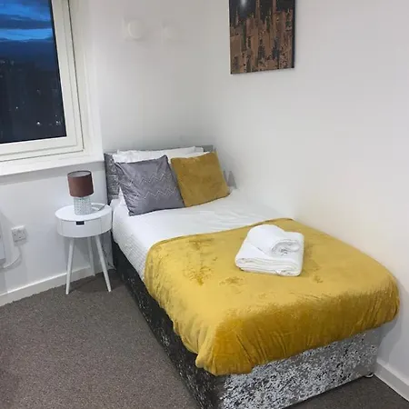 Newcastle City Centre Apartment Ideal For Holiday, Contractors, Quarantining Exterior photo