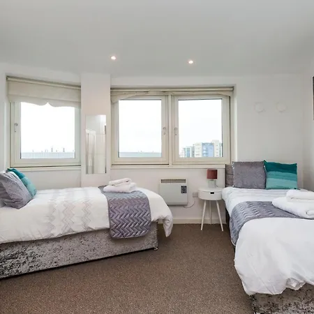Newcastle City Centre Apartment Ideal For Holiday, Contractors, Quarantining Exterior photo